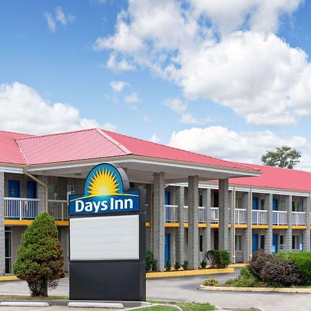 Days Inn By Wyndham Richmond Exteriör bild