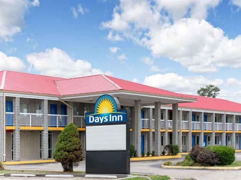 Days Inn By Wyndham Richmond Exteriör bild