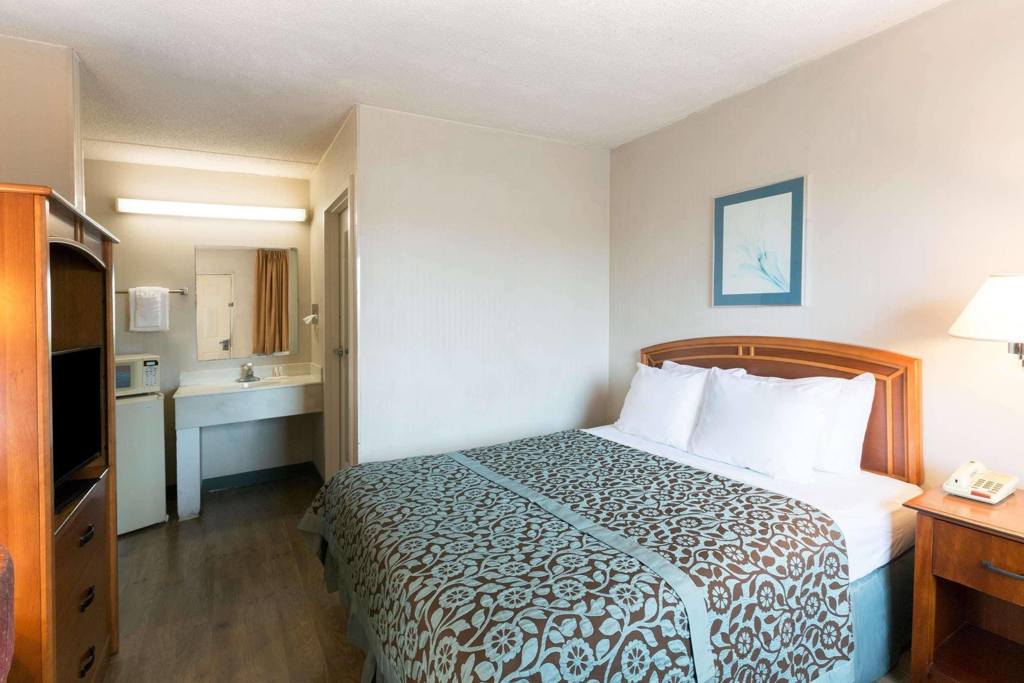 Days Inn By Wyndham Richmond Exteriör bild